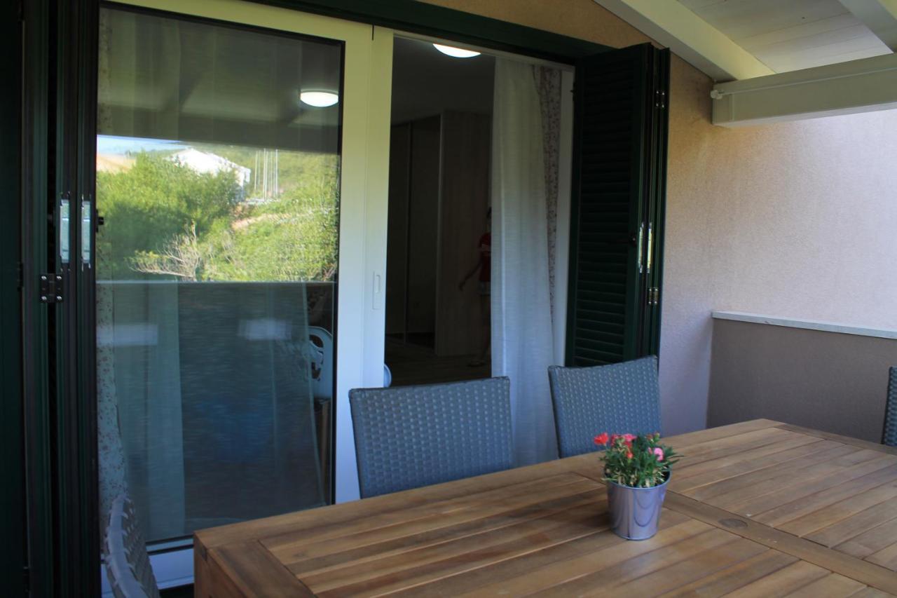 Apartmani Matea Cres Exterior photo